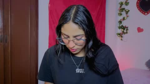 Snapshot of paulacutexs chatting on May 26, 2026, 3:35 am Paula online show from May 26, 2026, 3:35 am