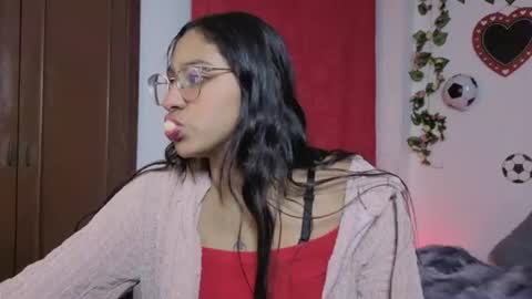 Paula  online show from June 17, 2026, 5:54 am