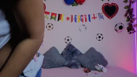 Paula  online show from July 15, 2026, 4:51 am