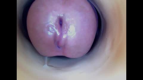 Paula 18 Aninhos online show from May 27, 2026, 1:24 am