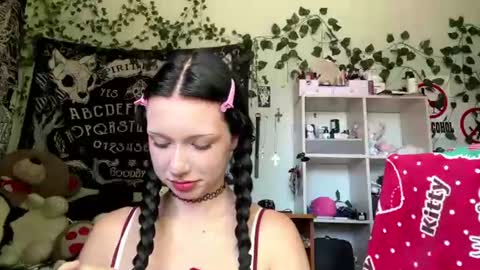 Snapshot of pauleneschaaf chatting on July 28, 2026, 6:09 am Mia online show from July 28, 2026, 6:09 am