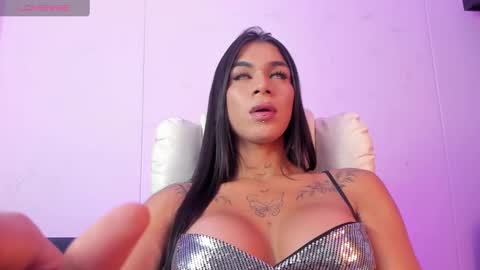 Snapshot of paulett_g chatting on February 16, 2025, 2:42 am Paulett online show from February 16, 2025, 2:42 am