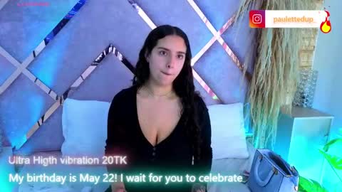 Snapshot of paulette_dupont_ chatting on May 18, 2026, 2:07 am paulette_dupont_ online show from May 18, 2026, 2:07 am