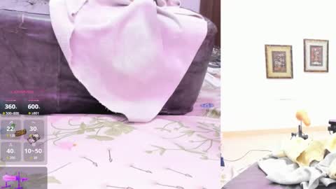 Paulina Davis  online show from February 4, 2025, 3:33 am