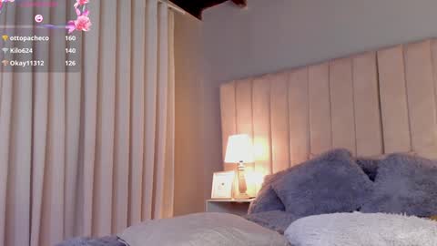 paylina monroy online show from February 4, 2025, 4:15 am