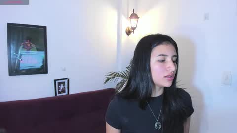 paulina moos 1 online show from December 14, 2025, 4:07 am