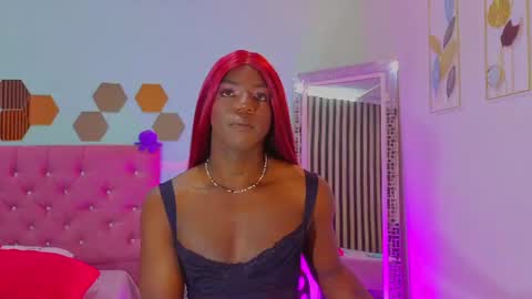 Paulina  online show from July 5, 2026, 4:25 pm