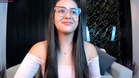 Paulina  online show from November 8, 2025, 12:05 pm