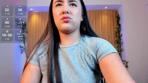Paulina  online show from May 7, 2026, 1:05 pm