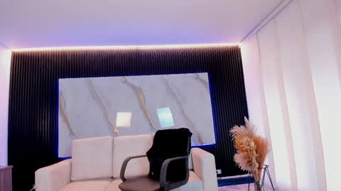 Paulina  online show from May 19, 2026, 11:49 am