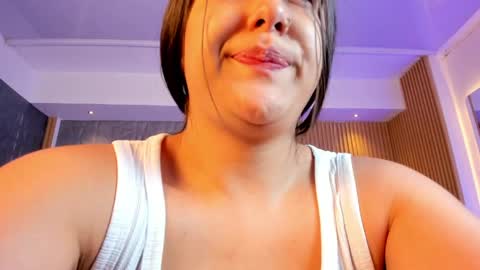 Paulina  online show from May 27, 2026, 11:29 am