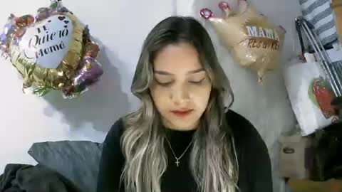 Snapshot of paulina_x_x chatting on May 3, 2026, 10:38 pm paulina_x_x online show from May 3, 2026, 10:38 pm