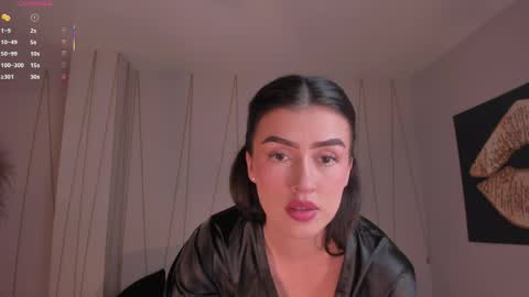 Paulina Santos  online show from March 25, 2026, 8:37 pm