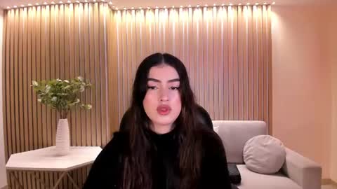 Paulina Santos  online show from July 19, 2026, 5:38 pm