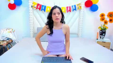 paulinavera online show from July 2, 2026, 8:37 pm