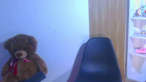 paulina online show from July 15, 2026, 8:25 pm