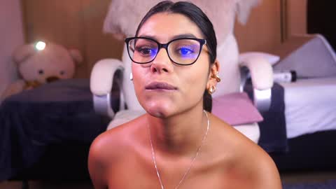 pauline_7 online show from December 30, 2024, 6:16 pm