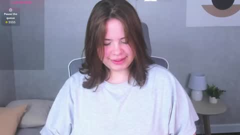 Snapshot of pauline_moore chatting on May 26, 2026, 9:16 am Erica online show from May 26, 2026, 9:16 am