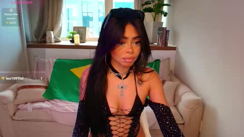 paulinne_clark online show from March 8, 2026, 7:28 pm