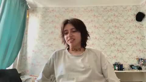 Snapshot of paulitabetenson chatting on June 22, 2026, 7:05 am lilyyyyy online show from June 22, 2026, 7:05 am