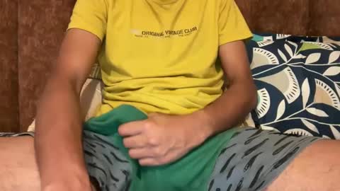 Snapshot of paulrodrickk chatting on February 17, 2025, 7:21 pm Paul online show from February 17, 2025, 7:21 pm