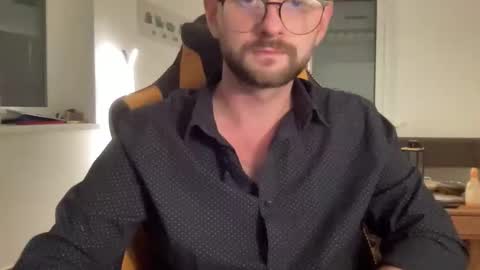 love bush online show from October 7, 2025, 5:10 pm