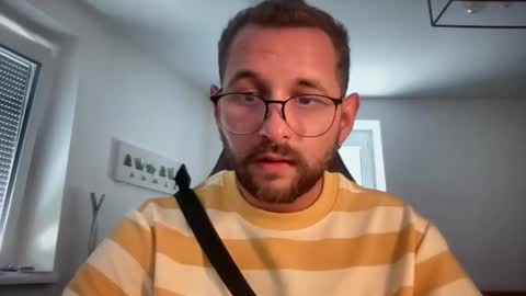 Snapshot of paulsimpsn chatting on May 27, 2026, 11:51 am love bush online show from May 27, 2026, 11:51 am