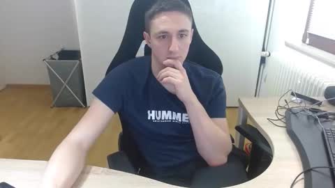 Snapshot of paulthesub chatting on January 13, 2026, 8:47 pm Paul online show from January 13, 2026, 8:47 pm