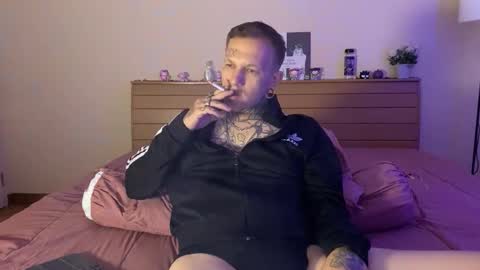 Snapshot of paulvelvet chatting on November 13, 2025, 4:39 pm Paul Velvet online show from November 13, 2025, 4:39 pm