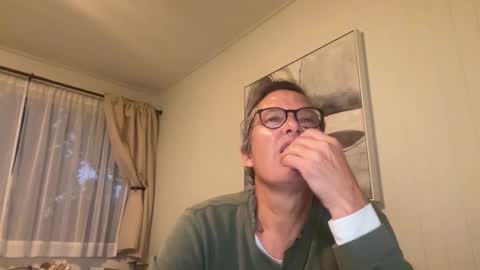 Snapshot of paulwill2377 chatting on December 4, 2025, 1:15 am paulwill2377 online show from December 4, 2025, 1:15 am