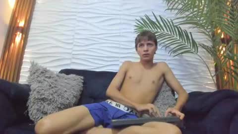pavo_tv online show from July 12, 2026, 11:34 am