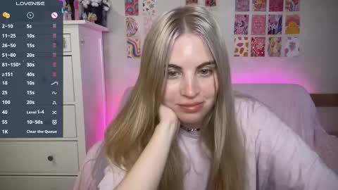 Allisses online show from October 8, 2025, 6:33 am