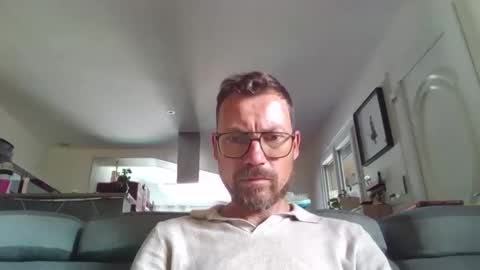 pchittt online show from April 25, 2026, 2:47 pm