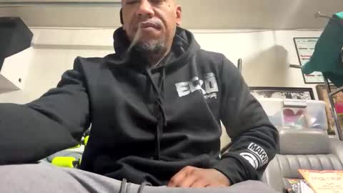 Phenomenal online show from April 5, 2026, 12:35 pm