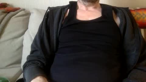 pea23 online show from February 26, 2025, 1:19 pm