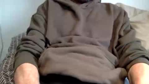 pea23 online show from April 4, 2026, 1:52 pm