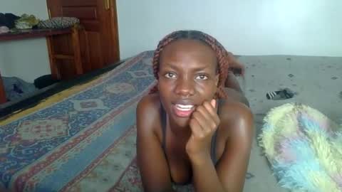Snapshot of peach_ebonny chatting on June 6, 2026, 7:13 am peach_ebonny online show from June 6, 2026, 7:13 am
