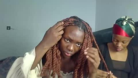 Snapshot of peach_ebonny chatting on June 8, 2026, 5:08 am peach_ebonny online show from June 8, 2026, 5:08 am