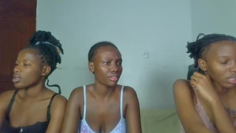 Snapshot of peach_ebonny chatting on June 28, 2026, 6:14 pm peach_ebonny online show from June 28, 2026, 6:14 pm