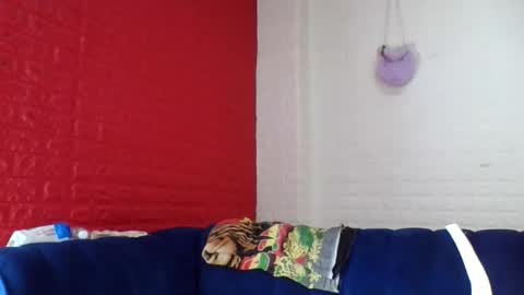 peach_melbah online show from May 20, 2026, 6:25 pm