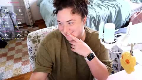 Peach Bandit online show from April 16, 2026, 1:56 pm