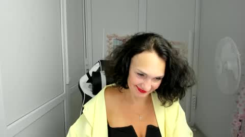Snapshot of peachboomm chatting on July 1, 2026, 11:56 am Christina online show from July 1, 2026, 11:56 am