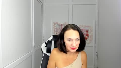 Snapshot of peachboomm chatting on July 15, 2026, 12:21 pm Christina online show from July 15, 2026, 12:21 pm
