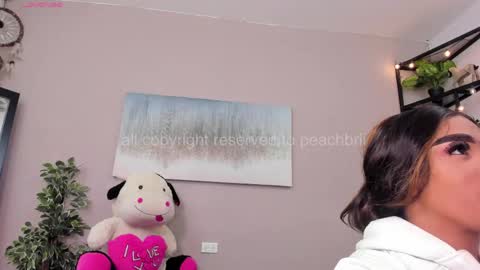 Snapshot of peachbrii chatting on May 31, 2026, 12:34 pm Briana online show from May 31, 2026, 12:34 pm