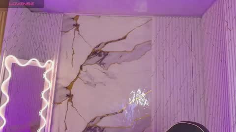 peachy_tay online show from March 26, 2026, 11:27 am