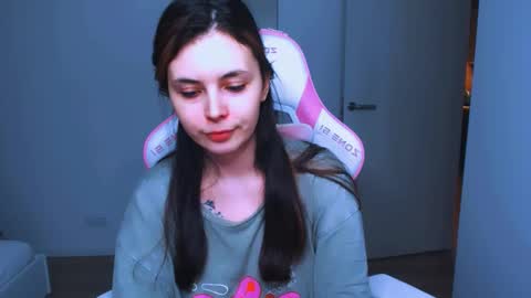 Snapshot of peachybabe__ chatting on January 28, 2025, 12:57 am Peachy online show from January 28, 2025, 12:57 am