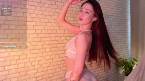 Chloe online show from June 2, 2026, 1:24 pm