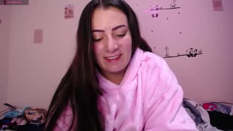 Pearl online show from October 15, 2025, 4:12 am