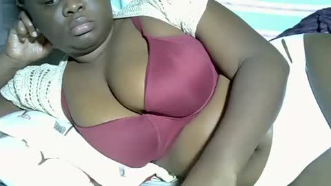 Snapshot of pearl_33 chatting on March 13, 2026, 9:43 pm Keci online show from March 13, 2026, 9:43 pm