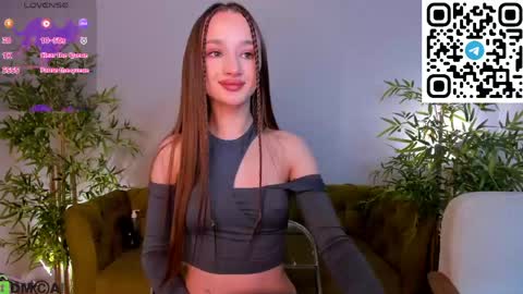 Snapshot of pearl_bloom chatting on May 6, 2026, 1:14 am Sex Leah online show from May 6, 2026, 1:14 am